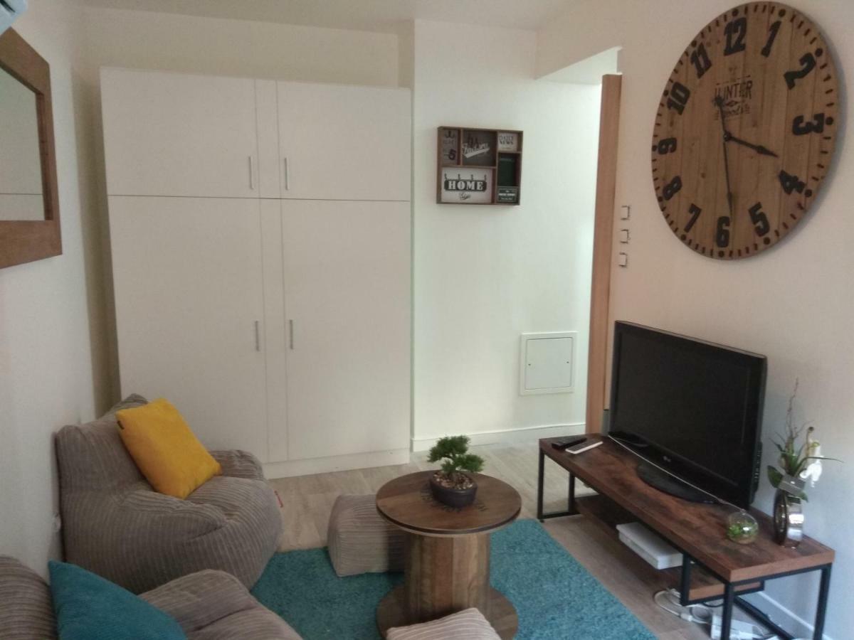 Chic Studio Near Paris Apartment Saint-Denis  Exterior photo